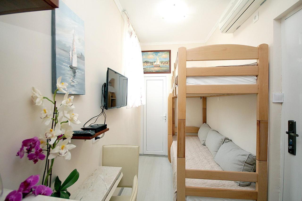 Studio Apartman Sveti Stefan Apartment ภายนอก รูปภาพ